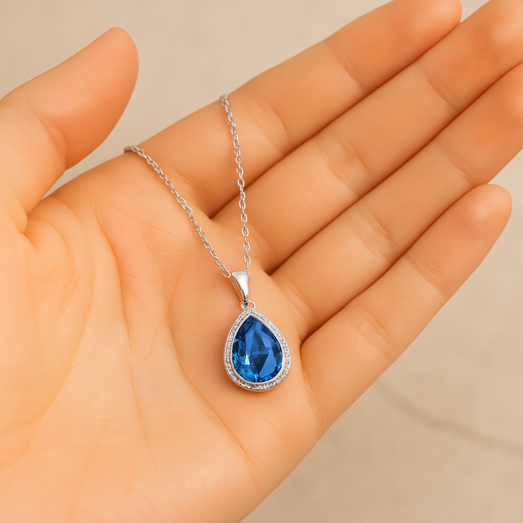 Luxuriöses Collier mit 4.0 ct Blau Topas & 0.15 ct Created Diamond – 18K Gold veredelt, 925er Silber & verstellbare Ankerkette (42-45 cm)