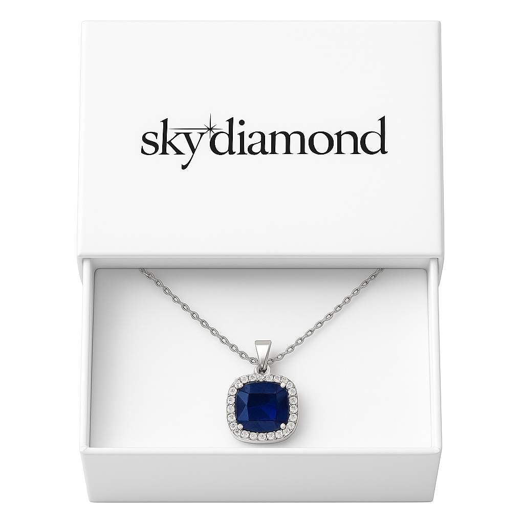 Luxuriöses Royal Saphir Glow Collier mit 3,5 ct Saphir und 0,13 ct Sky Diamond – 925er Silber Rhodiniert, 18K Gold Veredelt