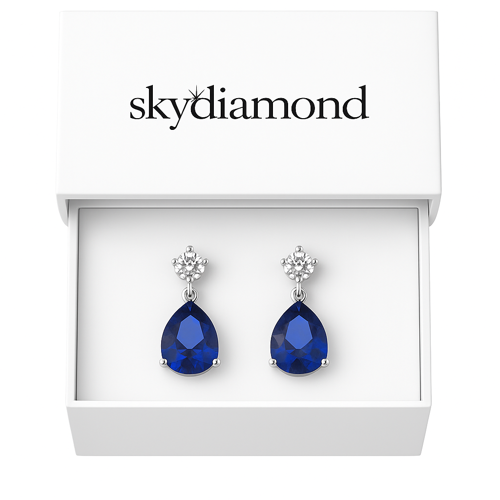 Blue Dropr Grace Ohrstecker  2.0 ct Saphir Behandelt & 0.24 ct Sky Diamond – 18K Gold Veredelt, 925er Silber