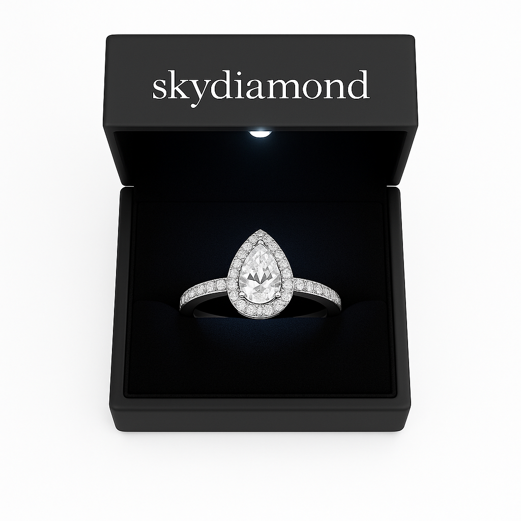 Glanzvoller Tropfen-Ring mit 0.91 ct Sky Diamond – 925er Silber, 18K Echtgold veredelt