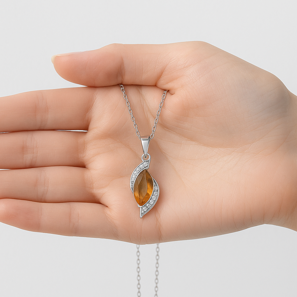 Schmücken Sie sich mit Stil – 1.58 ct Zultanit Collier in 18K Gold & 925er Silber