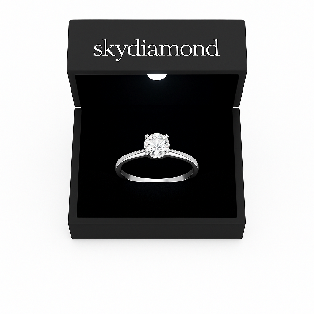 Celeste Pur Solitär-Ring mit funkelndem 0.80 ct Sky Diamond – 925er Silber, 18K Echtgold veredelt